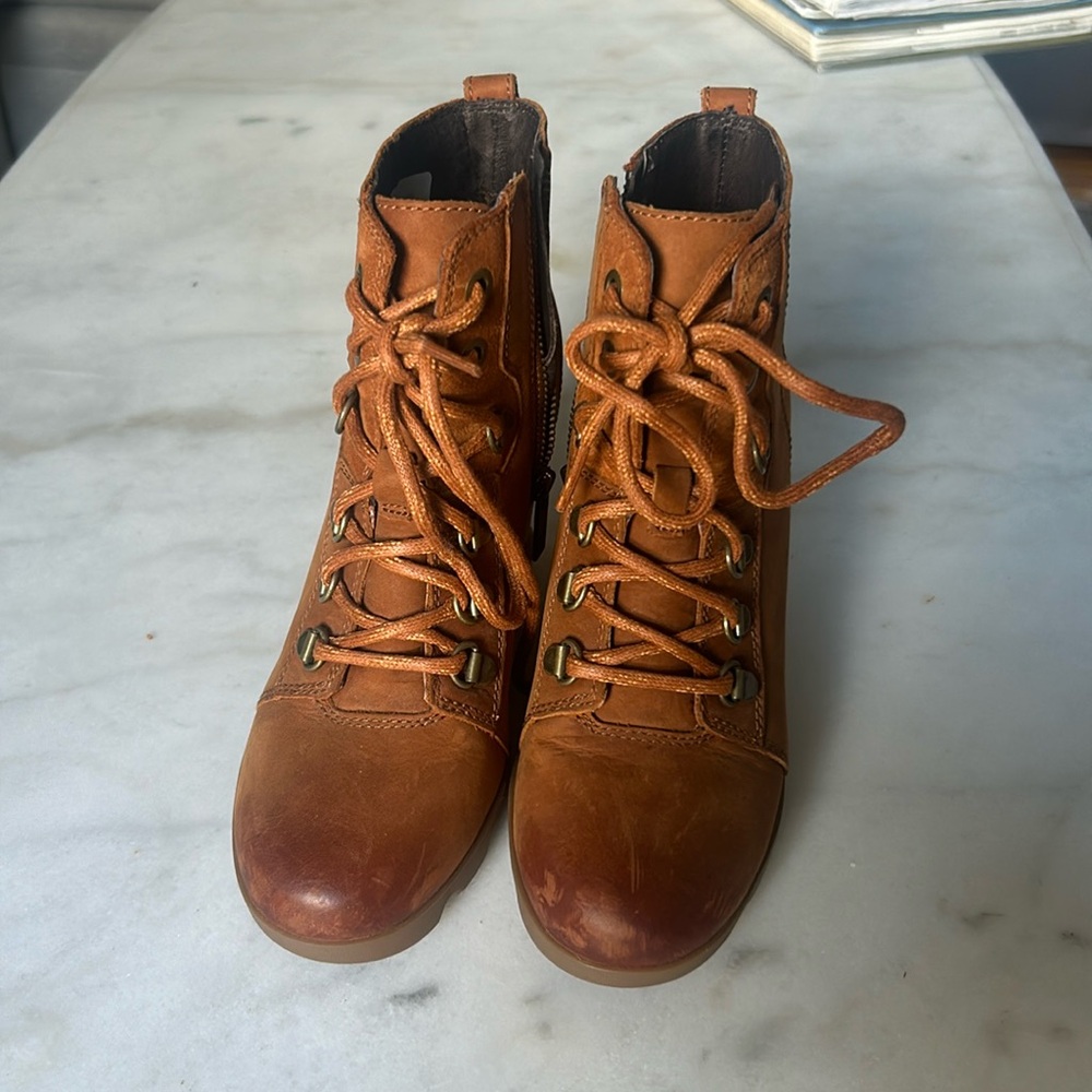 Brand new sorrel boots